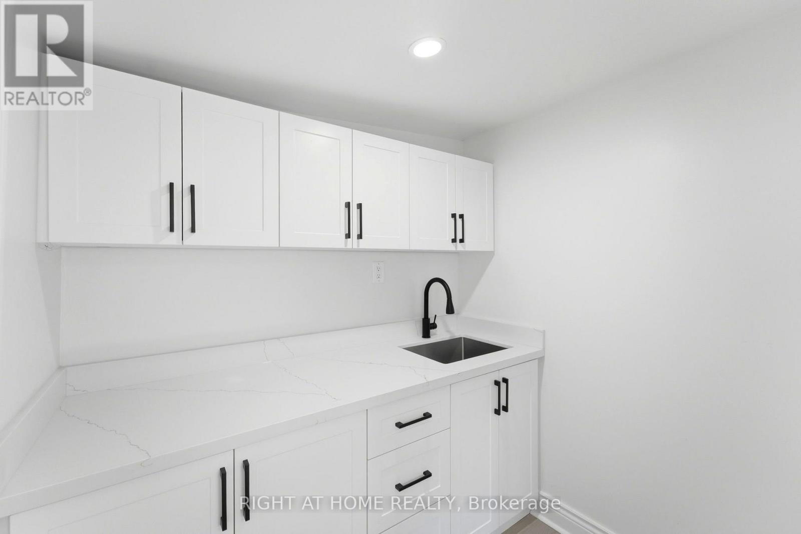 522 CANNON STREET E - Image 16