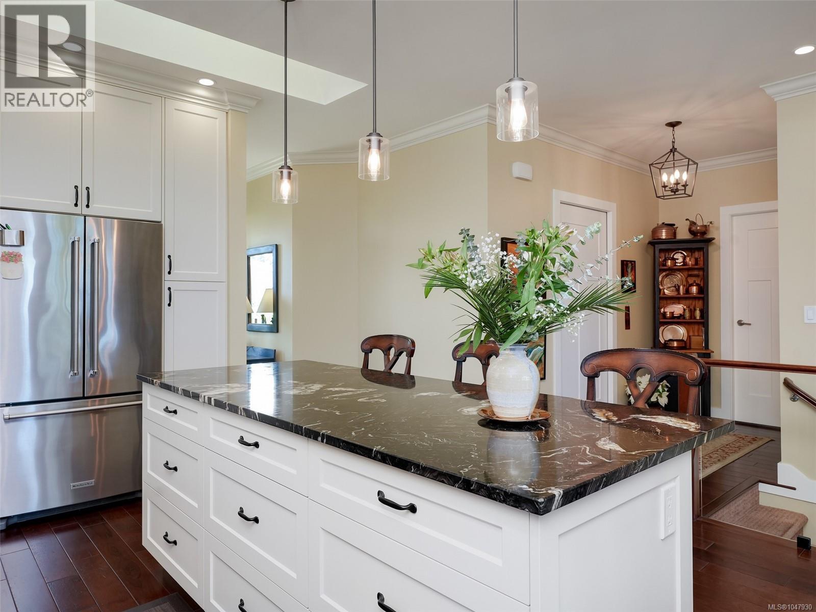 806 Country Club Dr - 15