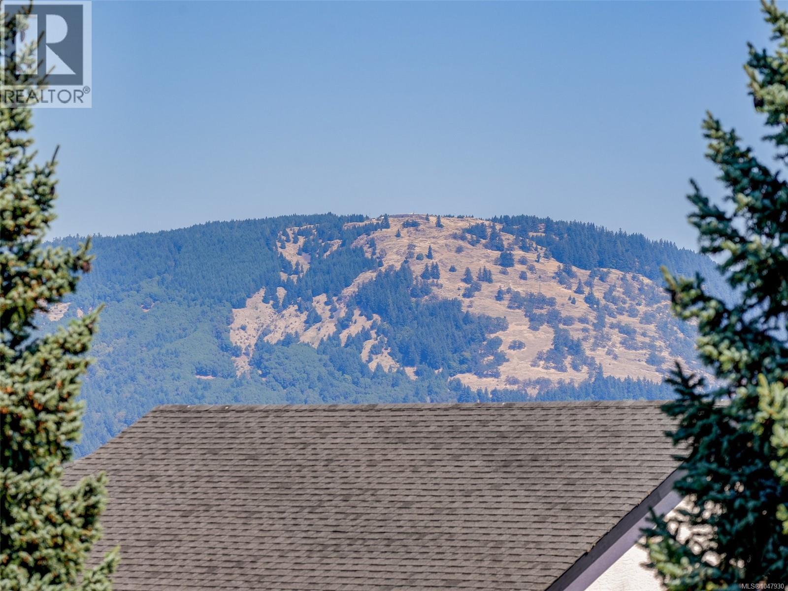 806 Country Club Dr - 35