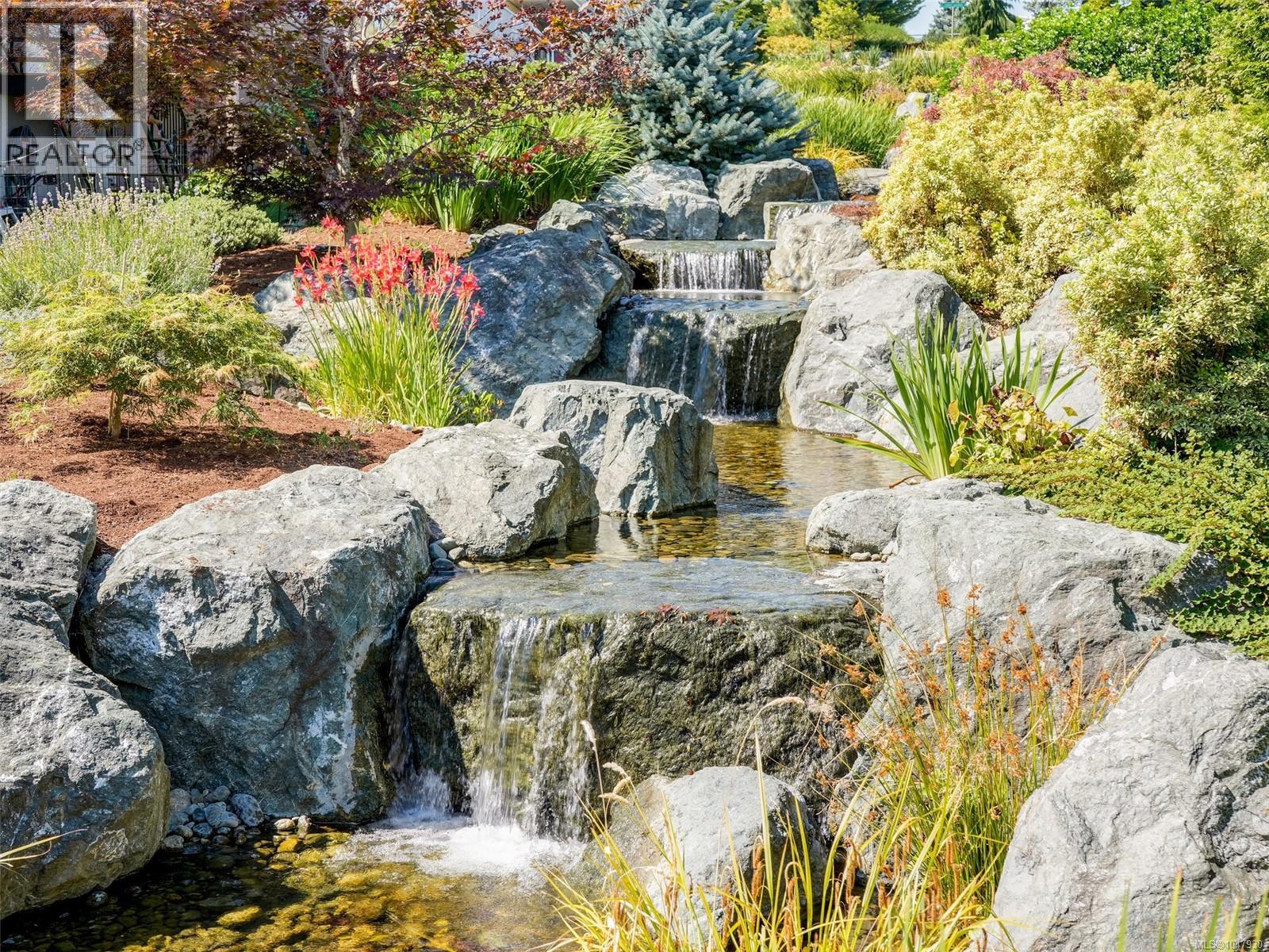  806 Country Club Drive, Cobble Hill