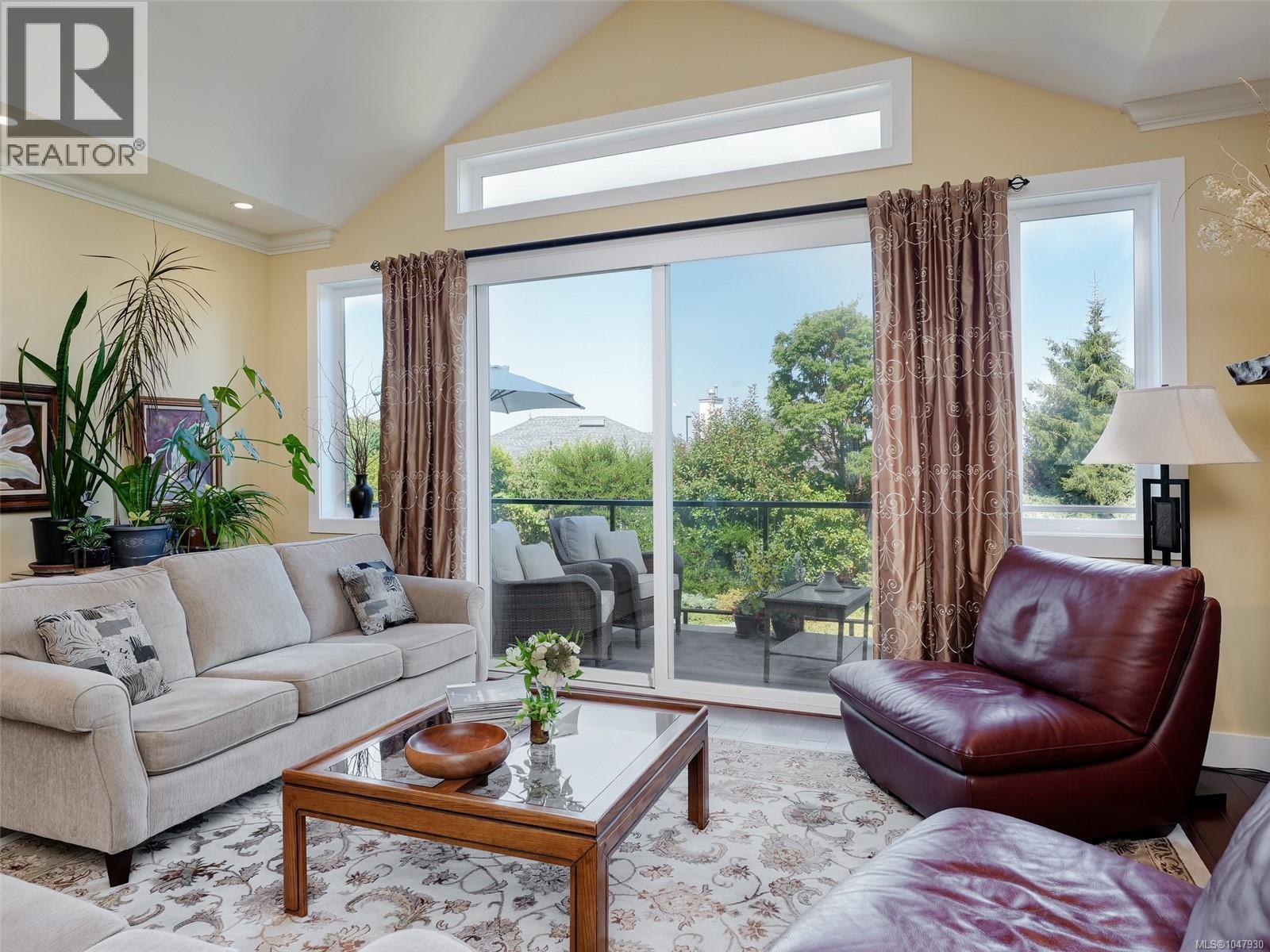  806 Country Club Drive, Cobble Hill