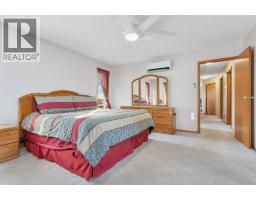 Living room - 27556 Township Road 372, Rural Red Deer County, AB T4G0M5 Photo 15