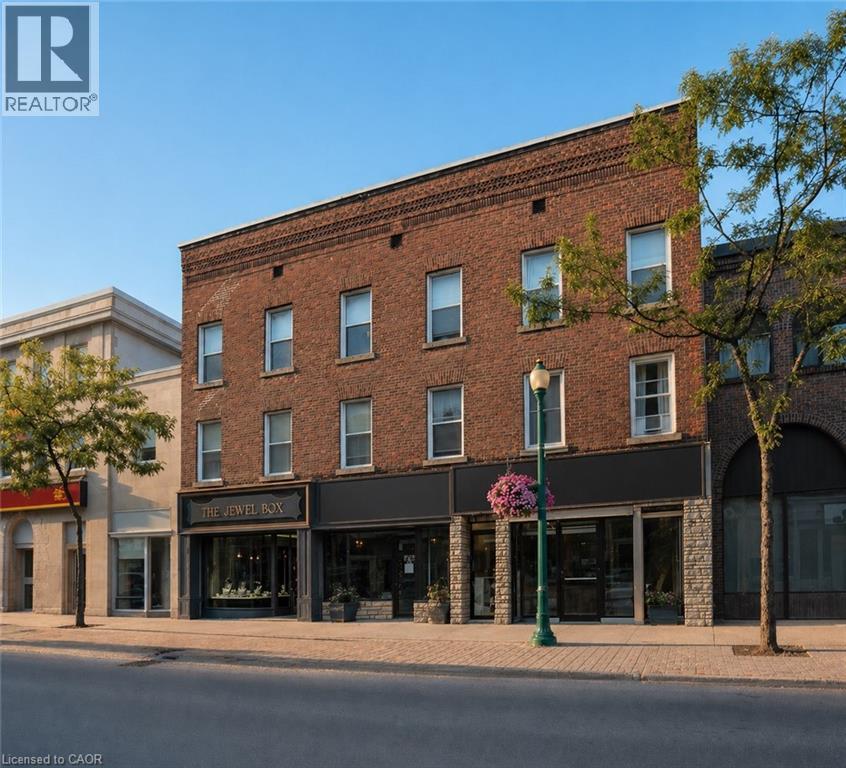 94 KING Street West, Brockville, Ontario, K6V3P9, Brockville, Ontario — photo 1 of 5