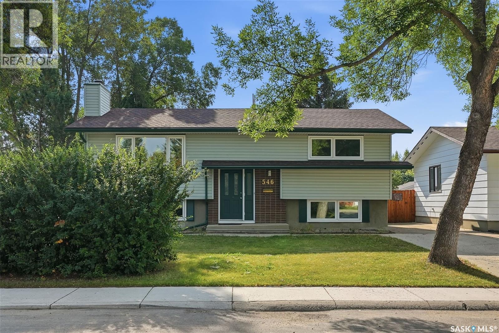 546 Guelph CRESCENT - 1