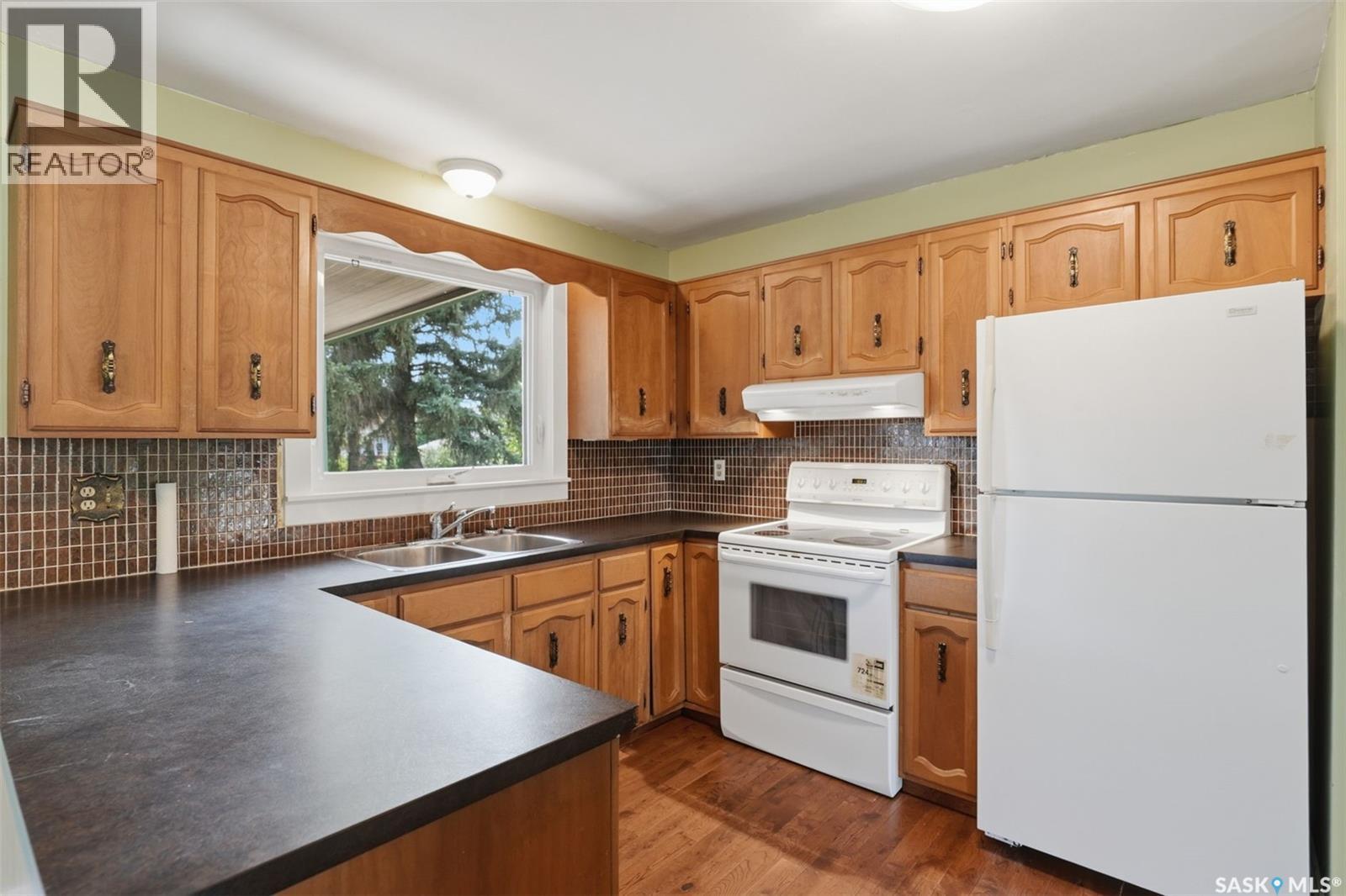 546 Guelph CRESCENT - 10