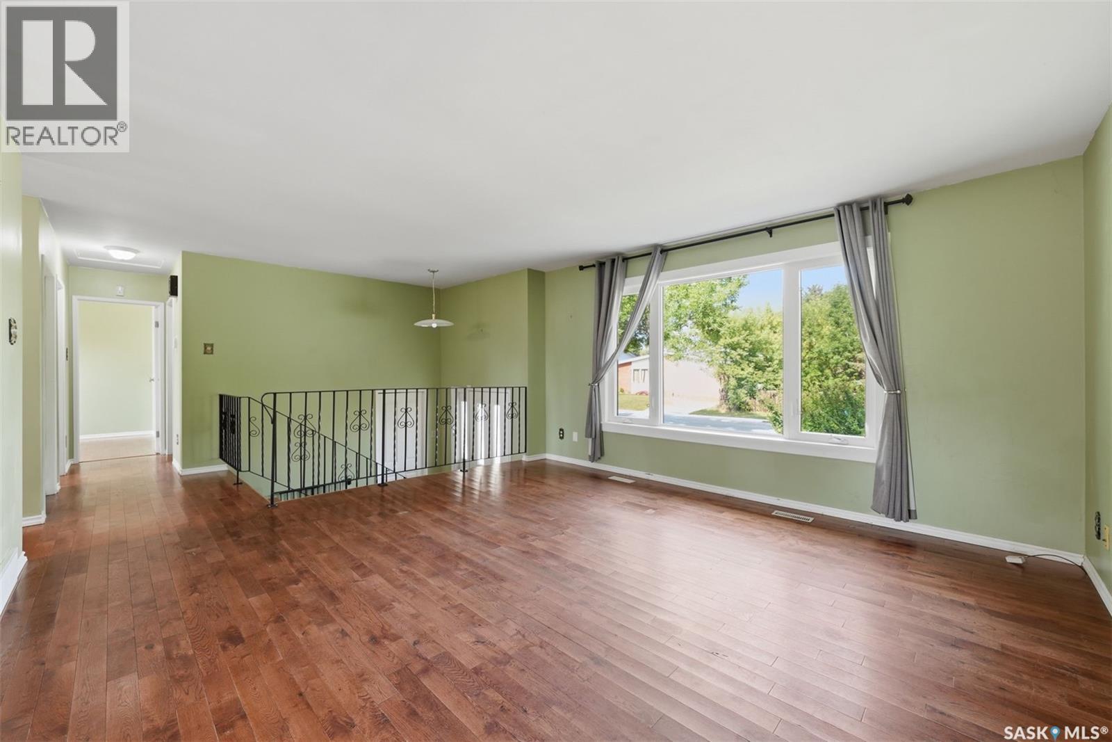 546 Guelph CRESCENT - 5