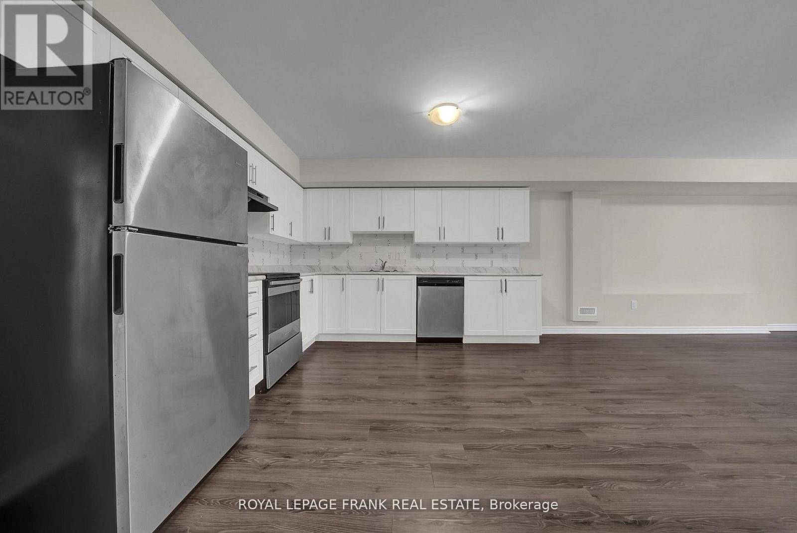 402 OLIVE AVENUE - 20
