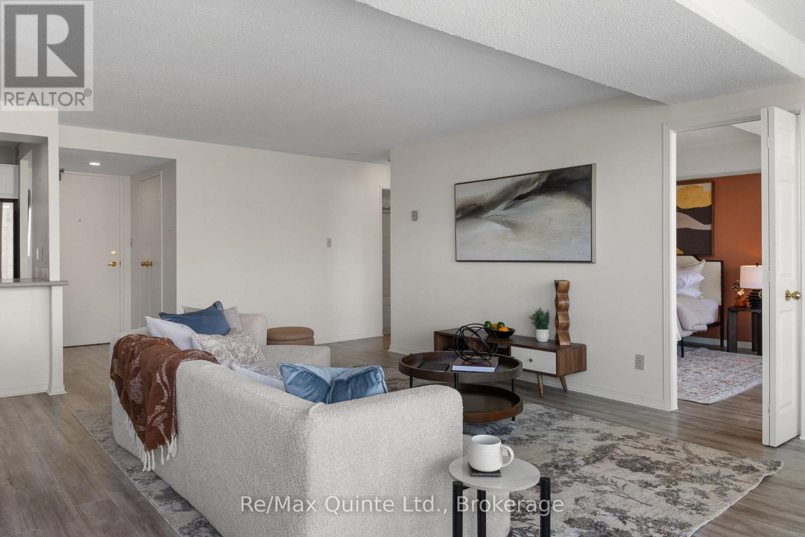 #803 350 FRONT STREET - 21