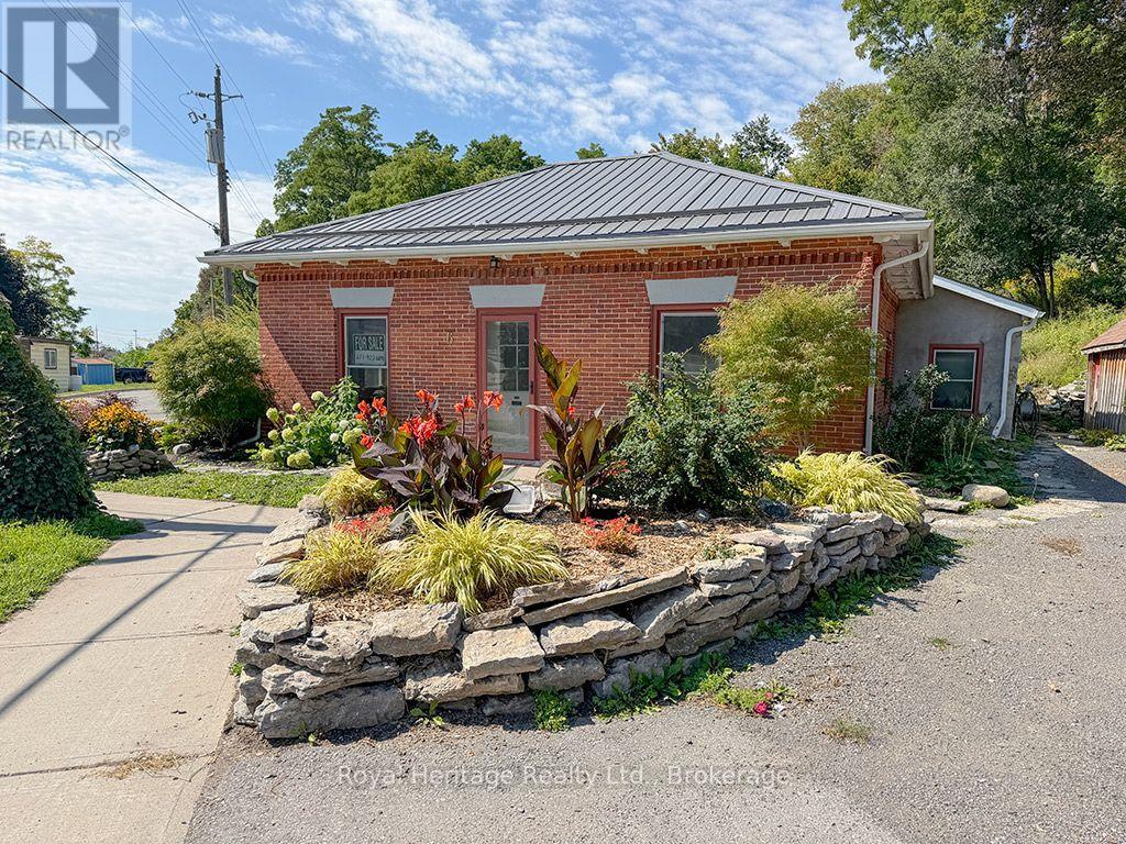 6 WILLARD STREET - 2