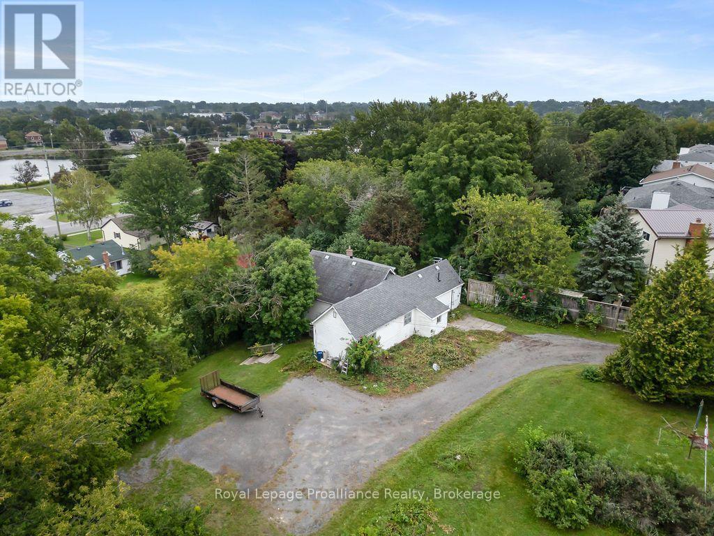 294 MOIRA STREET E - 7