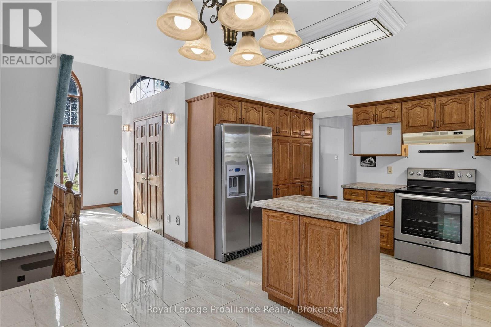 1664 FORSTER AVENUE - 17