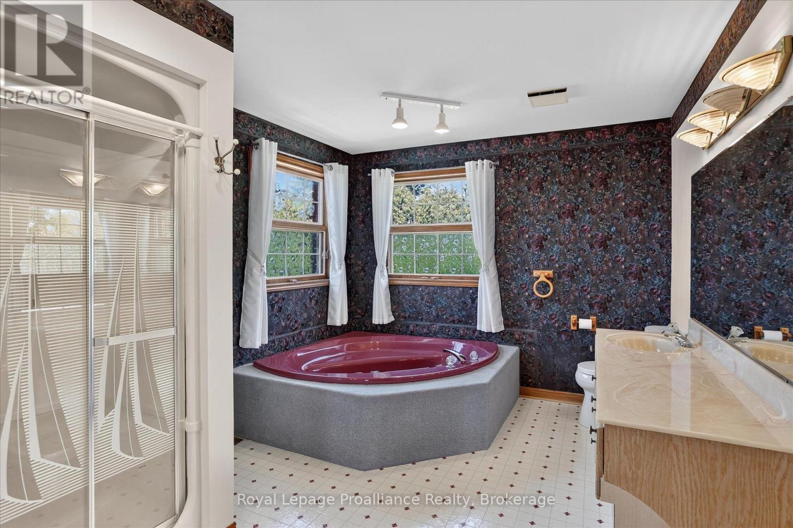 1664 FORSTER AVENUE - Image 26