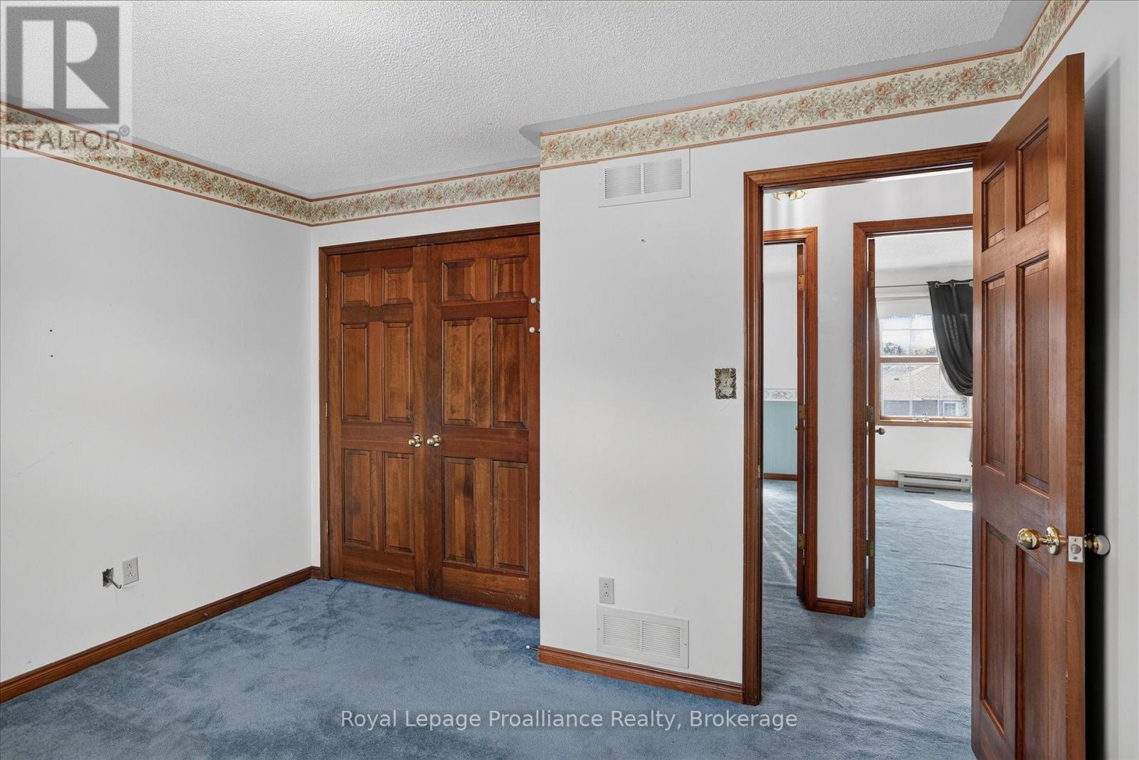 1664 FORSTER AVENUE - 30