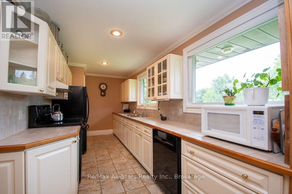 1571 ELM TREE ROAD - 10