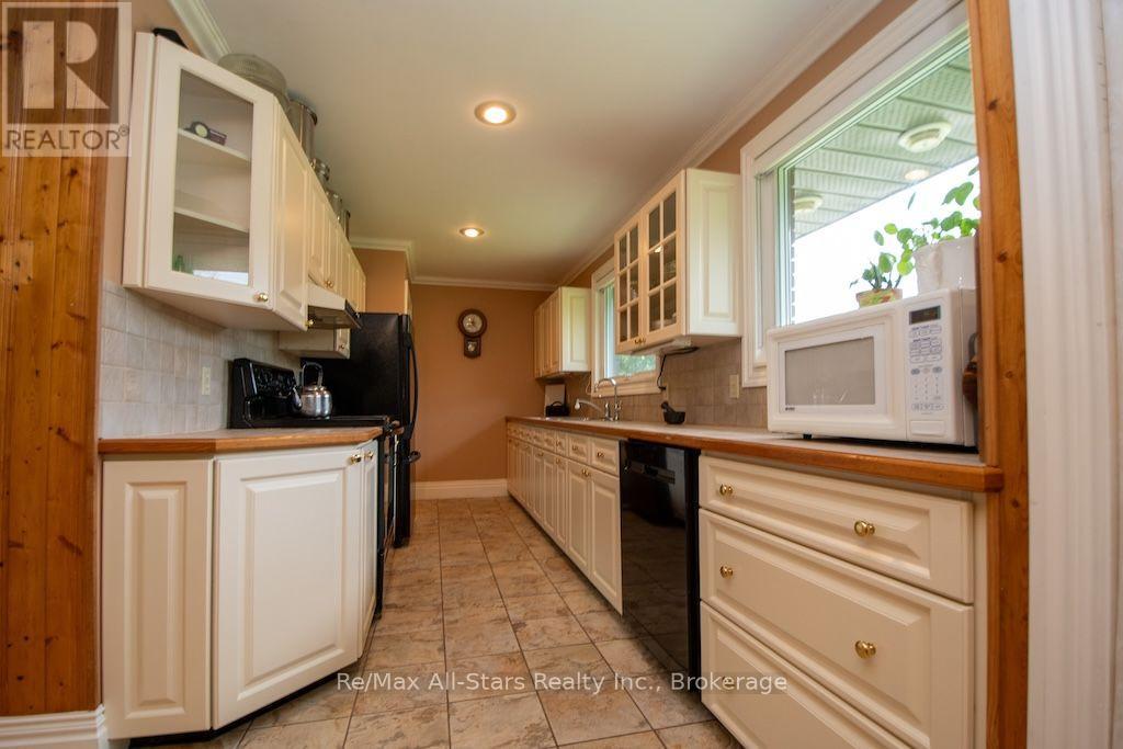 1571 ELM TREE ROAD - 13
