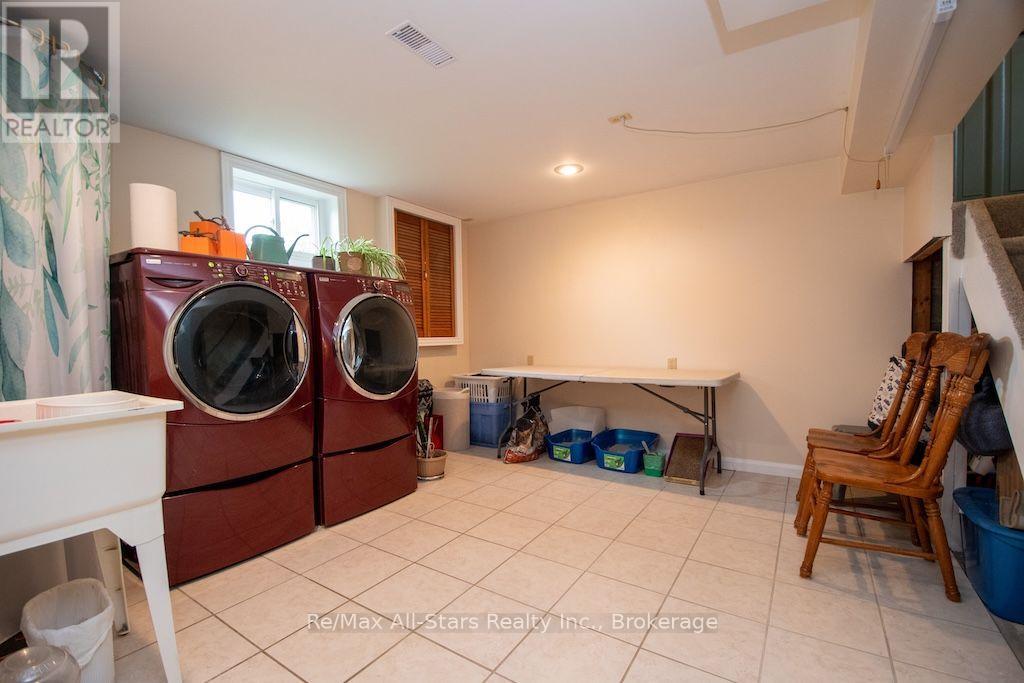 1571 ELM TREE ROAD - 27