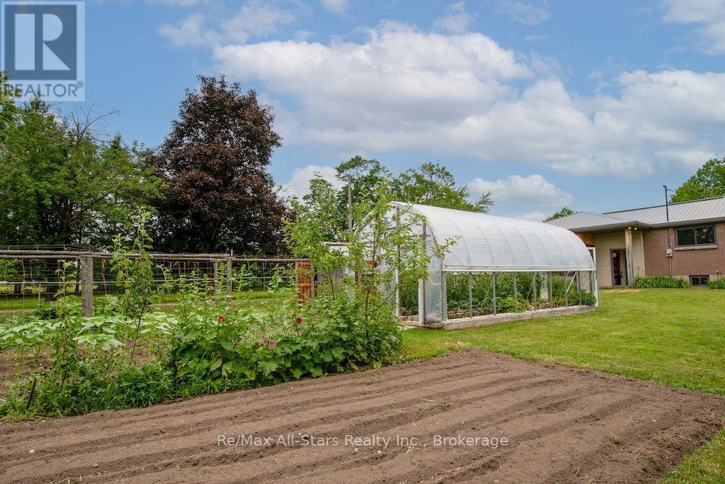1571 ELM TREE ROAD - 37