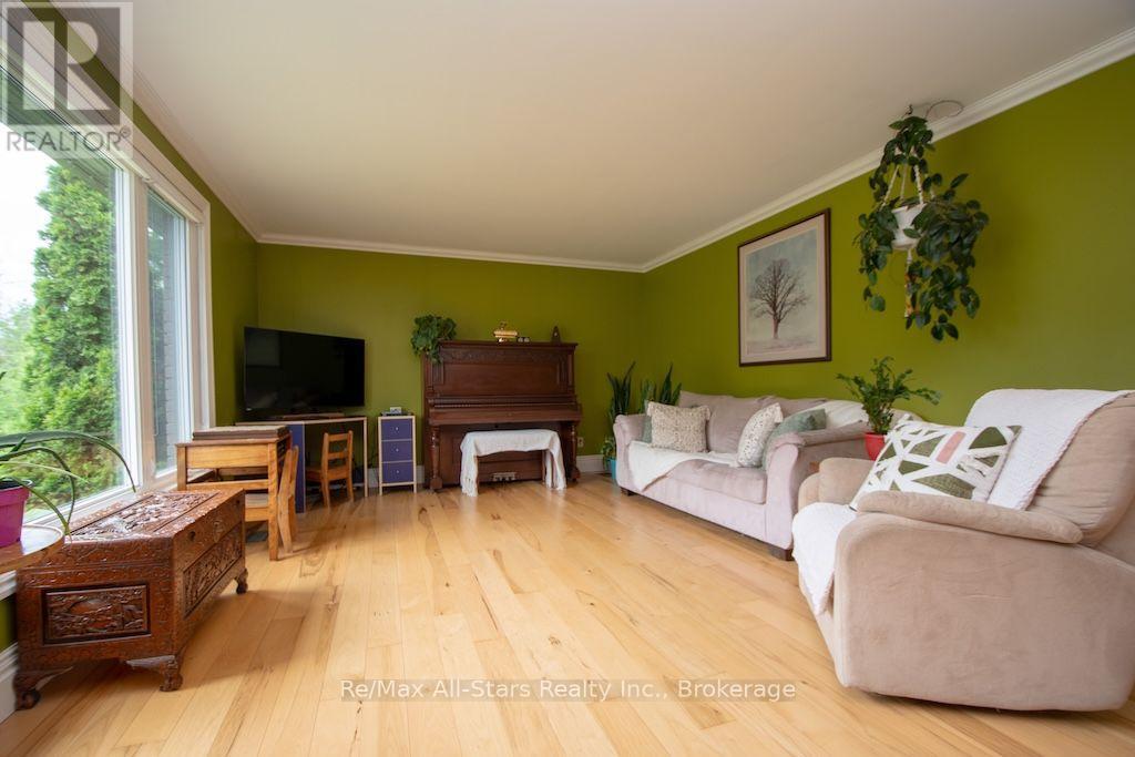 1571 ELM TREE ROAD - 4