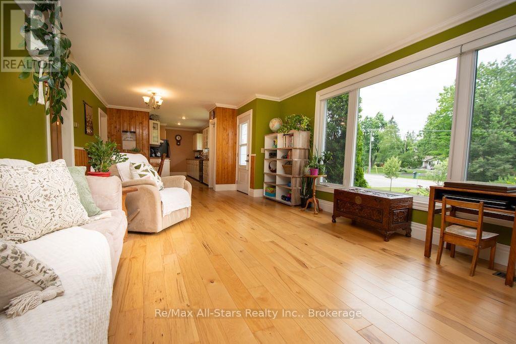 1571 ELM TREE ROAD - 5