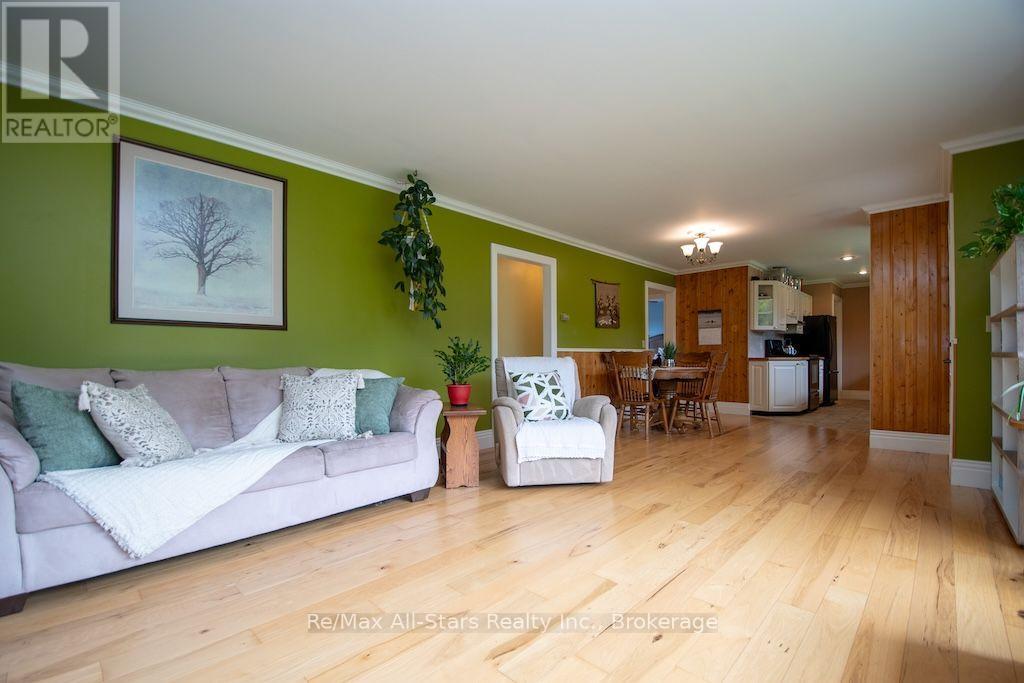 1571 ELM TREE ROAD - 6