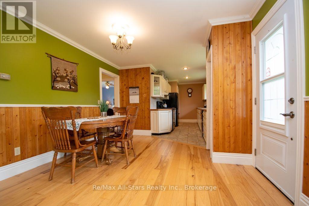 1571 ELM TREE ROAD - 9