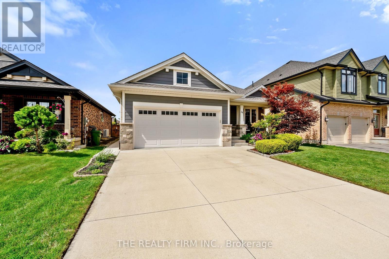 34 ASHBERRY PLACE - 2
