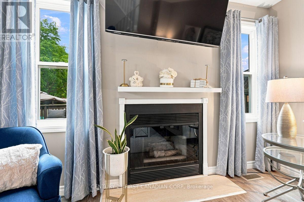 242 MARTINET AVENUE - 11