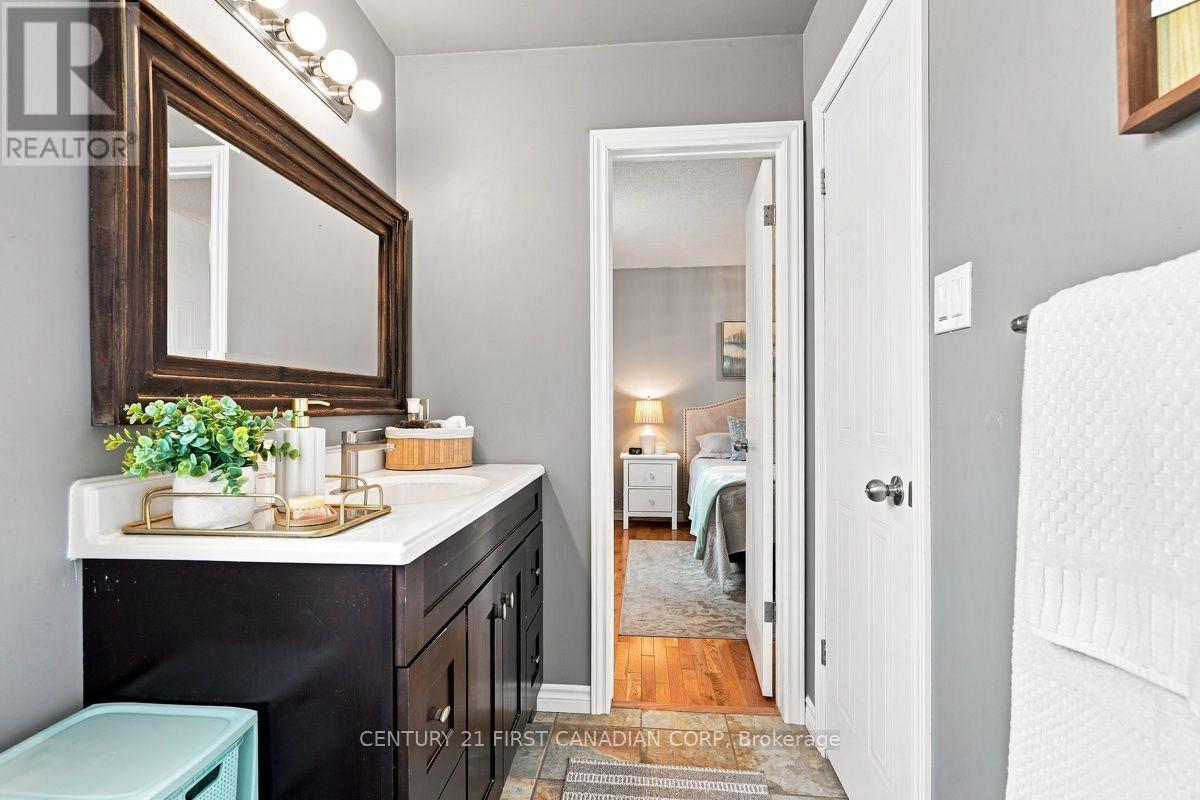 242 MARTINET AVENUE - Image 26