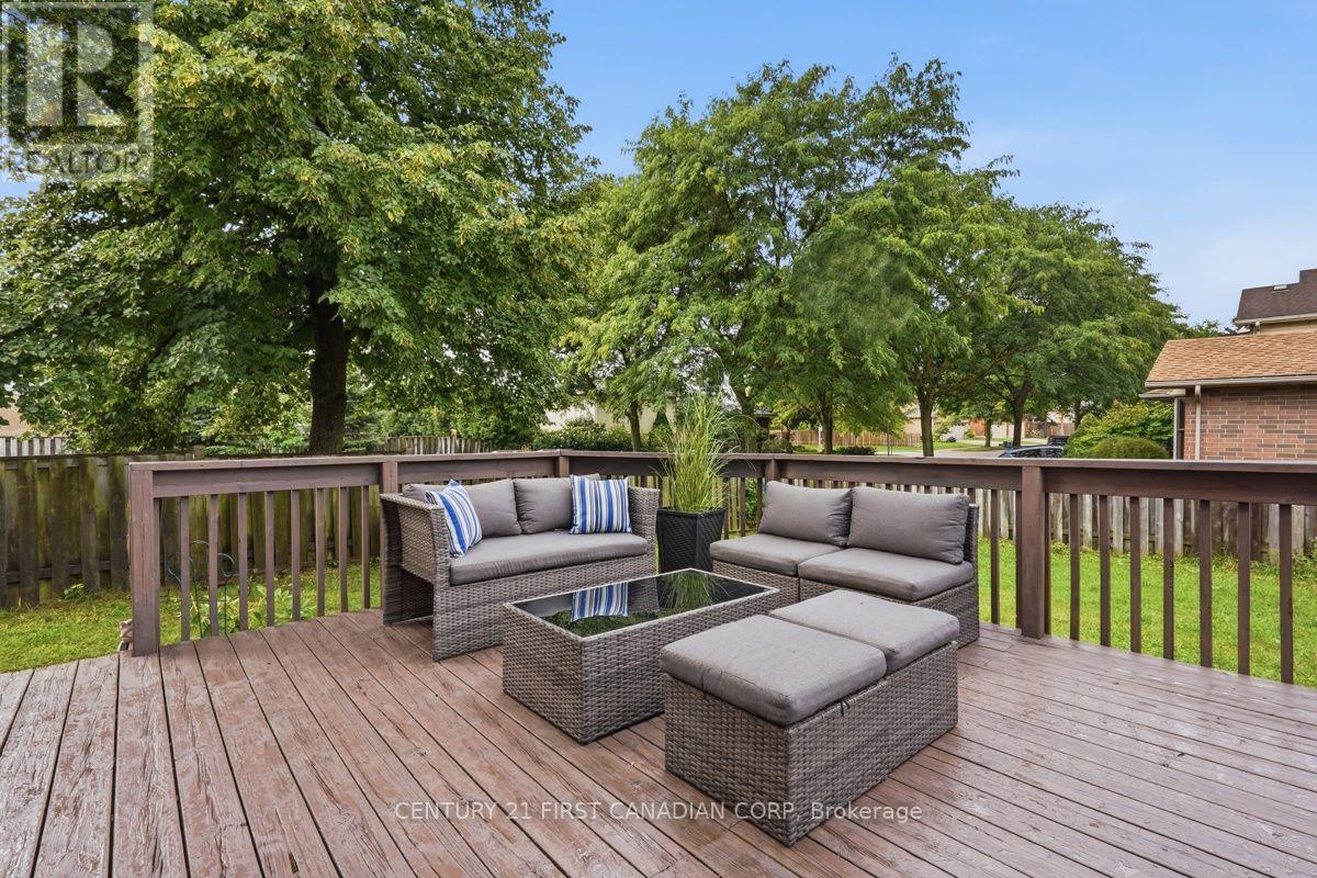 242 MARTINET AVENUE - Image 35