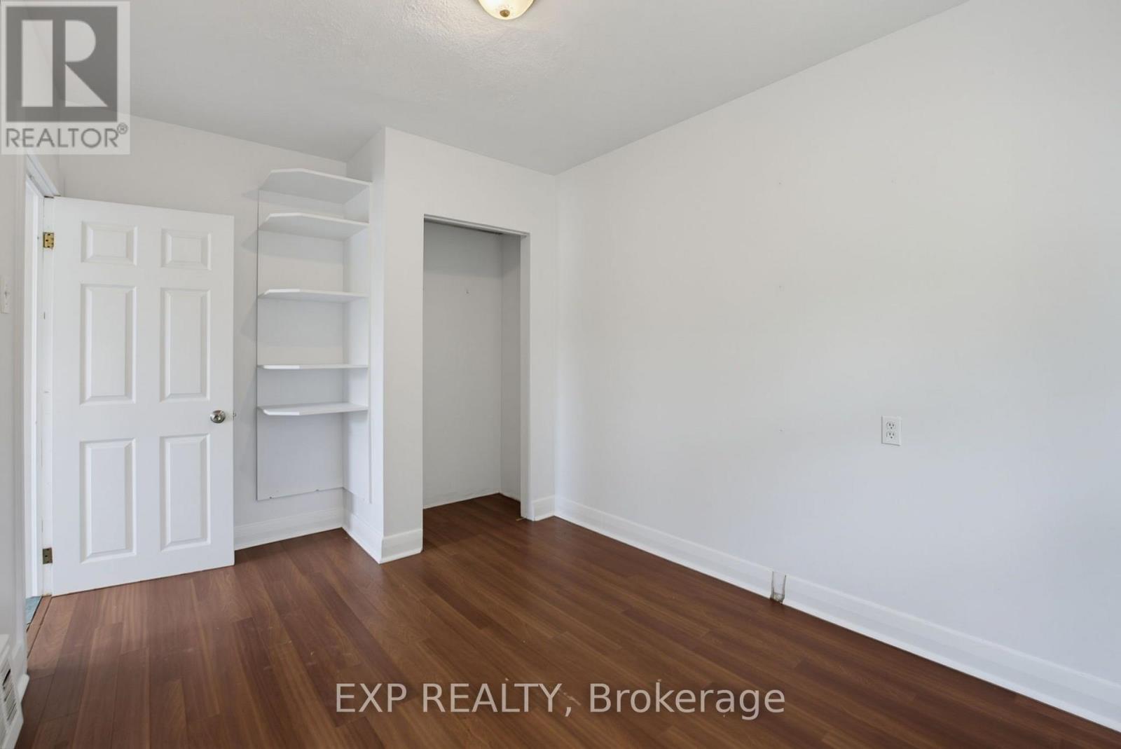 20 BARRINGTON AVENUE - Image 21