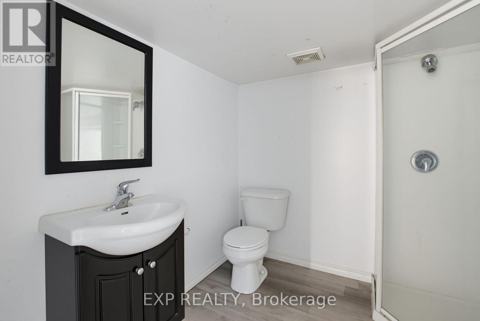 20 BARRINGTON AVENUE - 28