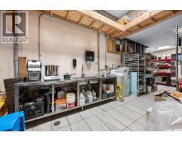2075 Prince Of Wales Drive, Regina, SK S4V3A6 Photo 17