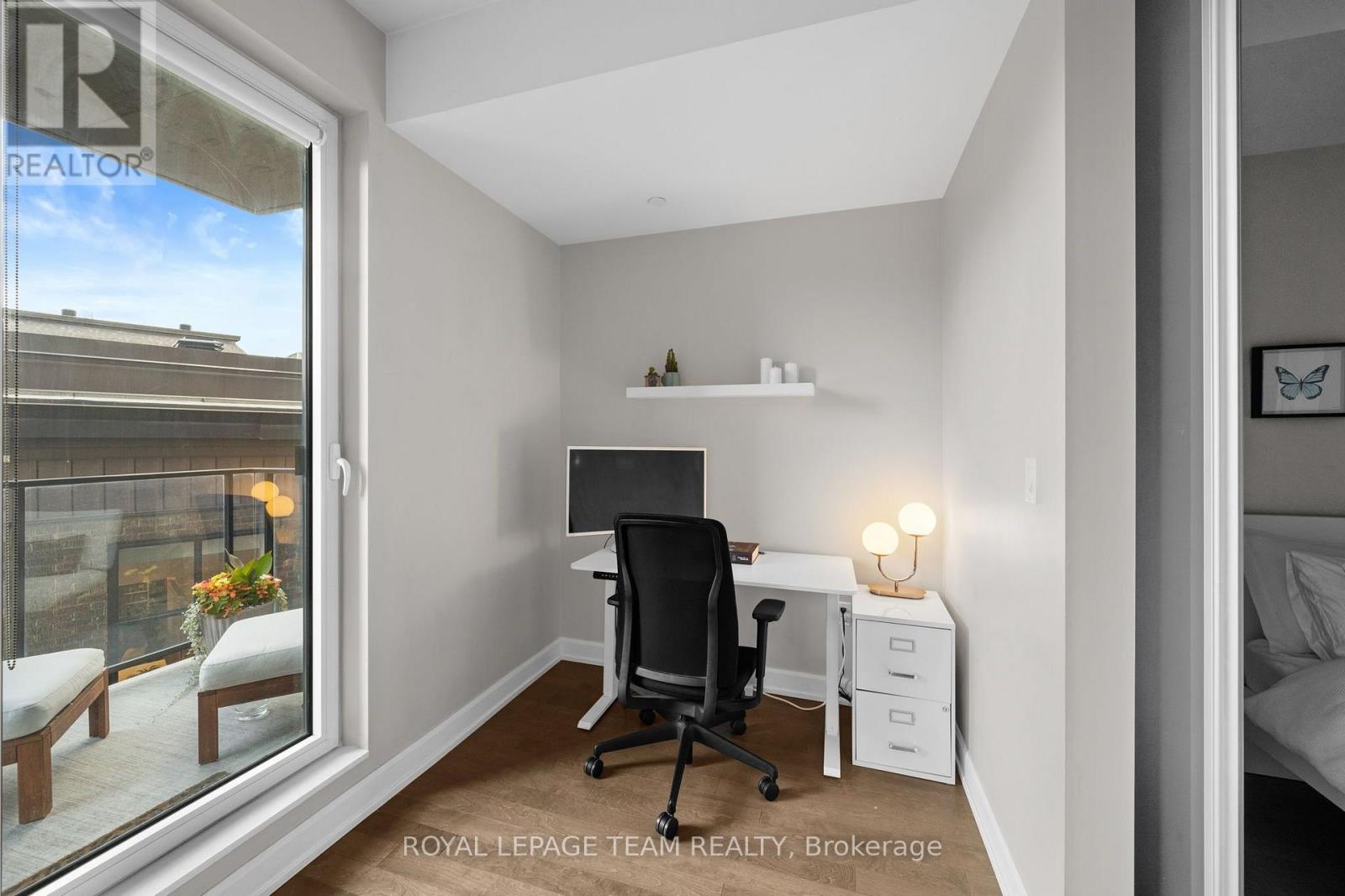 #304 10 ROSEMOUNT AVENUE - Image 14