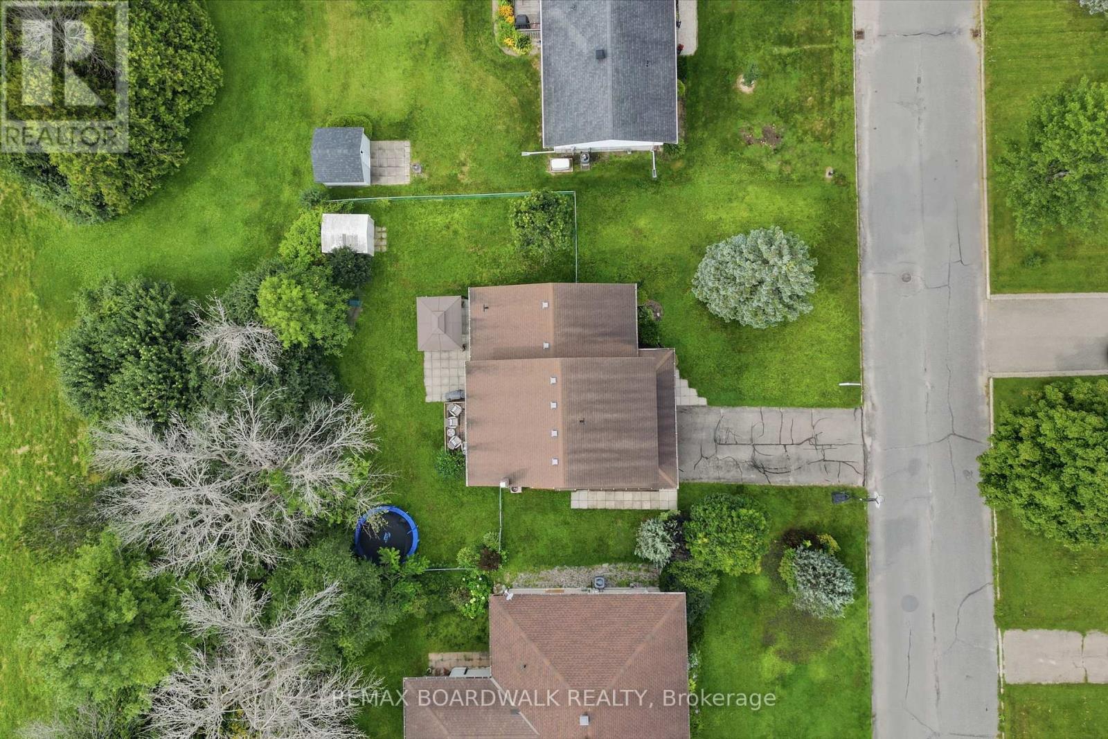 8 JESSIE DRIVE - Image 39