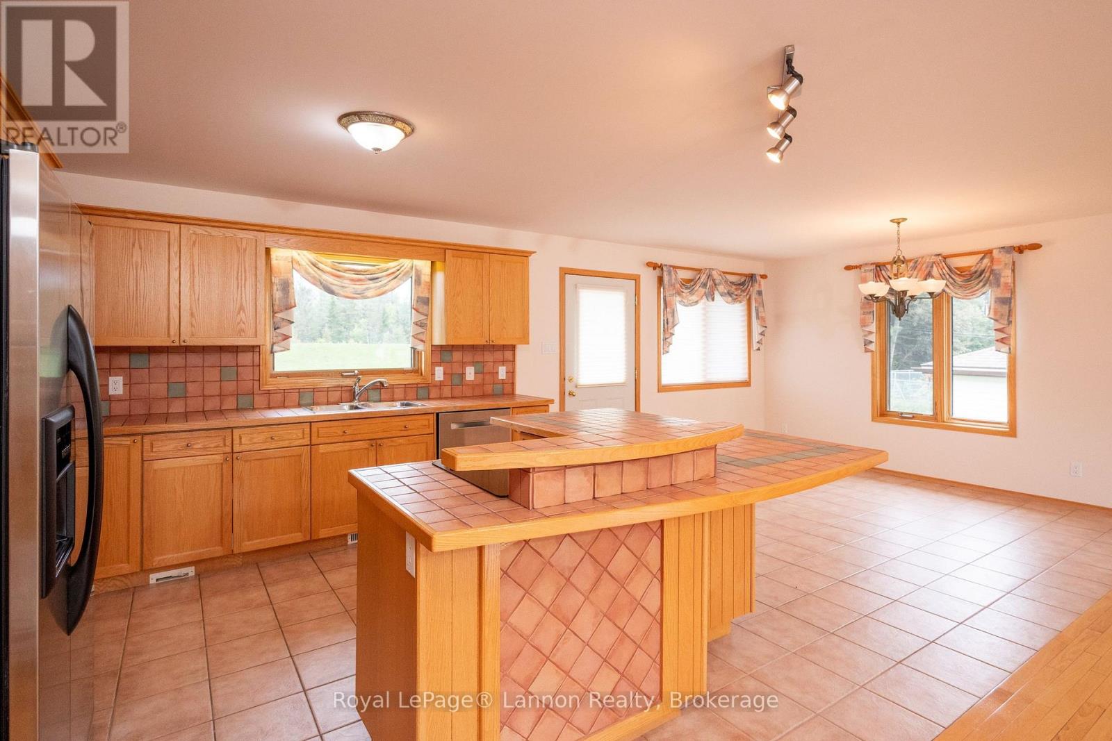 2196 FALCONCREST DRIVE - Image 23