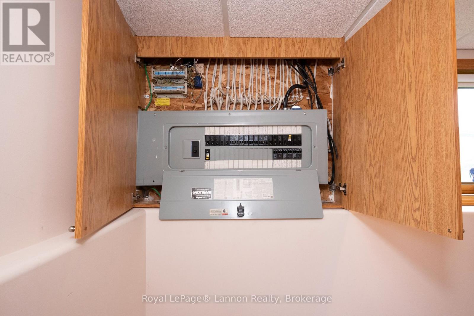 2196 FALCONCREST DRIVE - Image 48