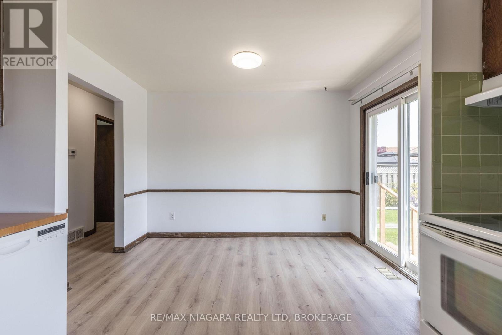 29 GRANADA DRIVE - 11