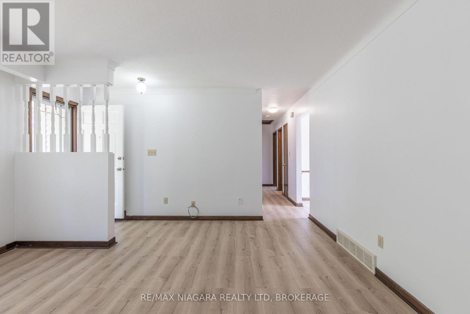 29 GRANADA DRIVE - 7