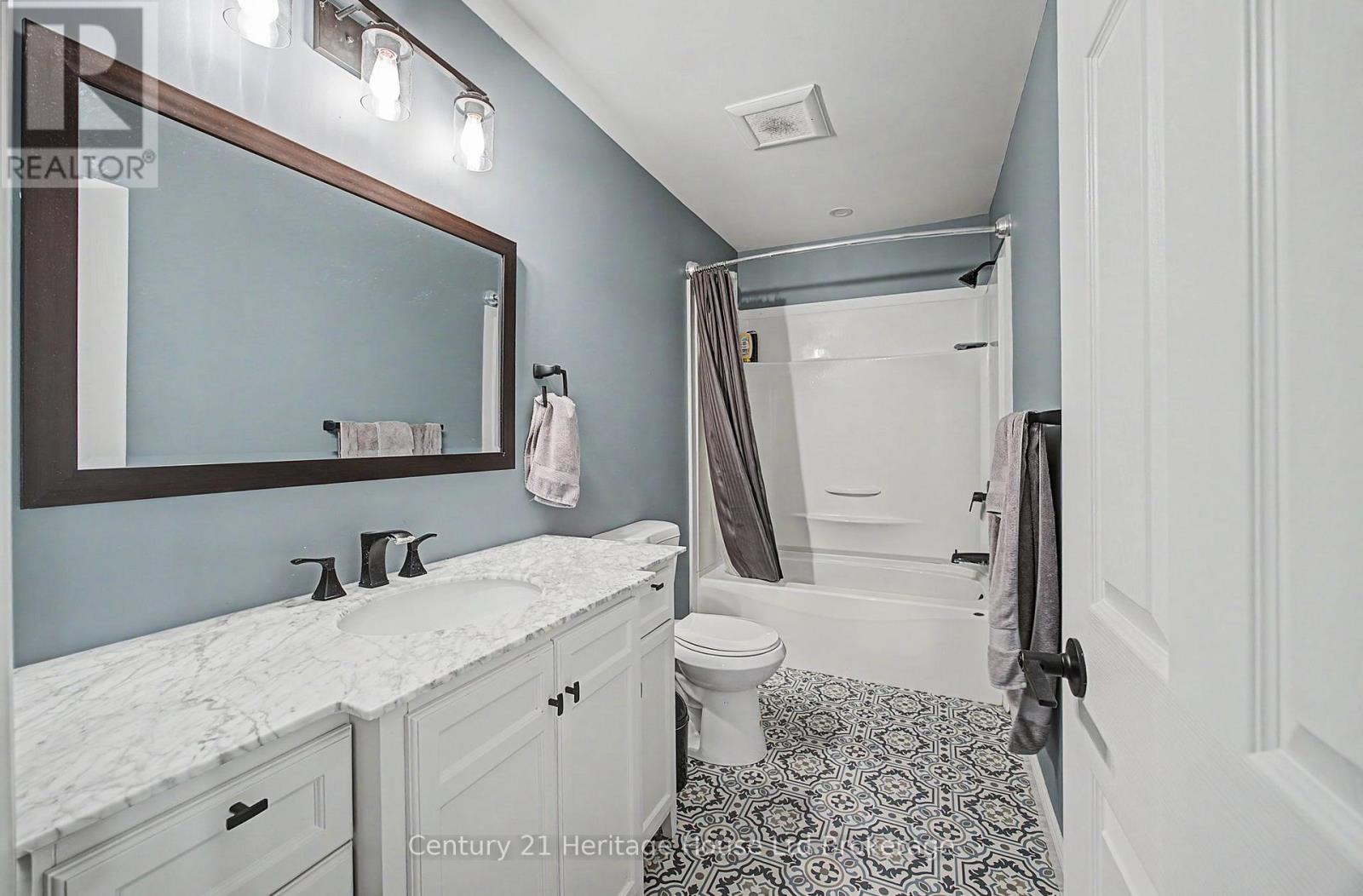 34 CENTENNIAL AVENUE - 11