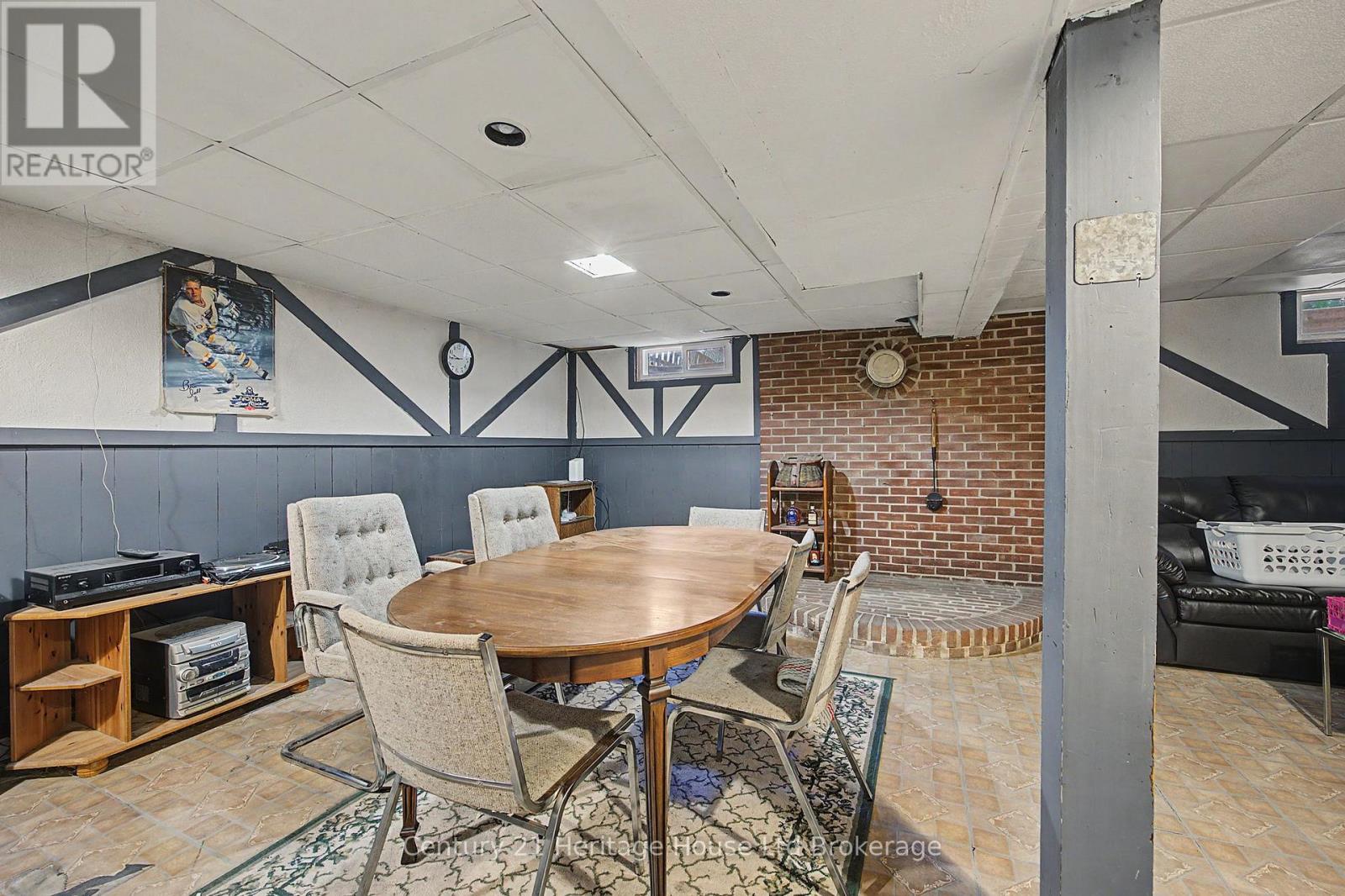 34 CENTENNIAL AVENUE - 16