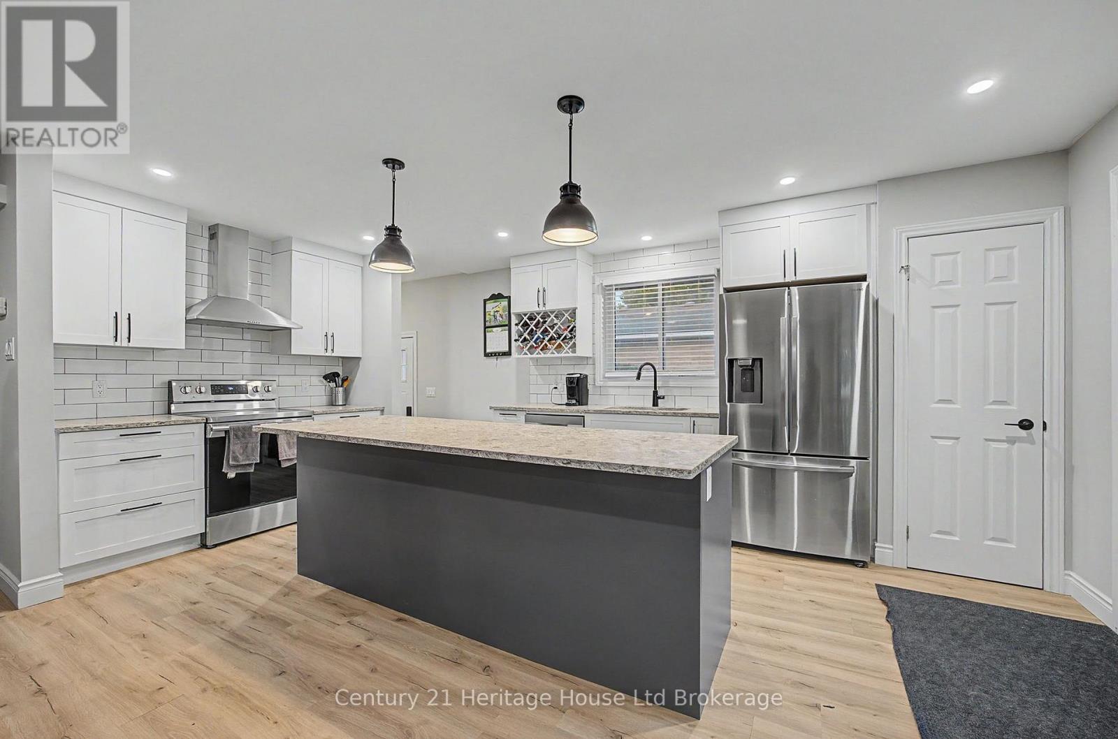 34 CENTENNIAL AVENUE - 2