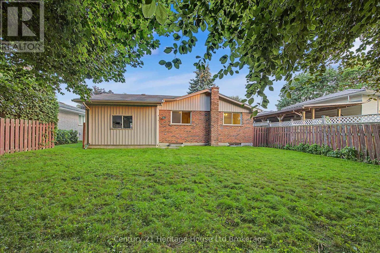 34 CENTENNIAL AVENUE - Image 22