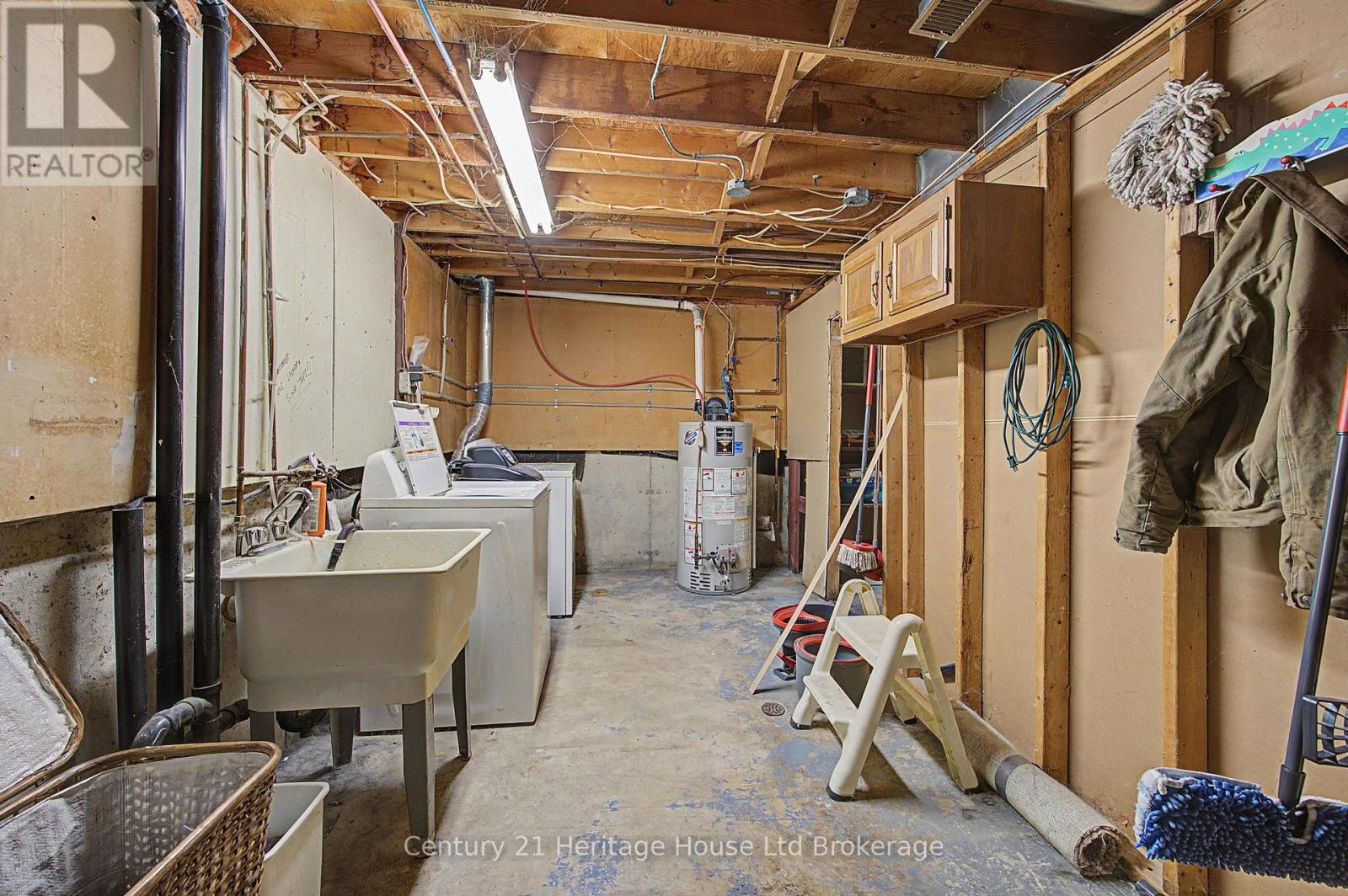 34 CENTENNIAL AVENUE - 26