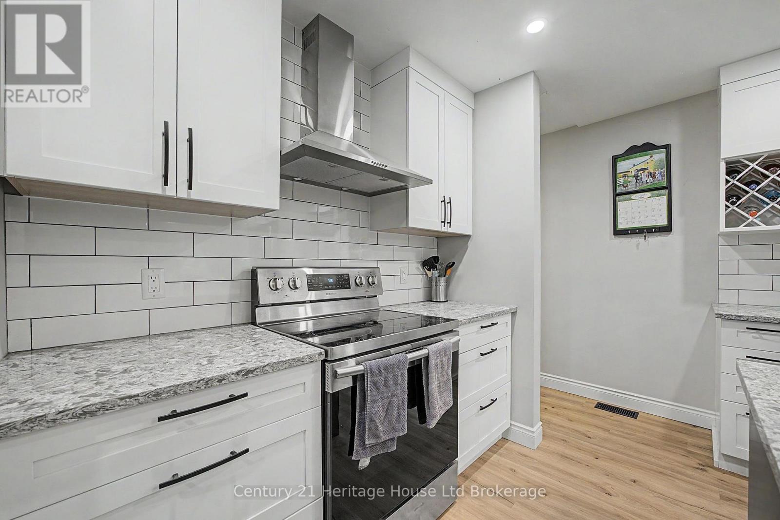 34 CENTENNIAL AVENUE - 4