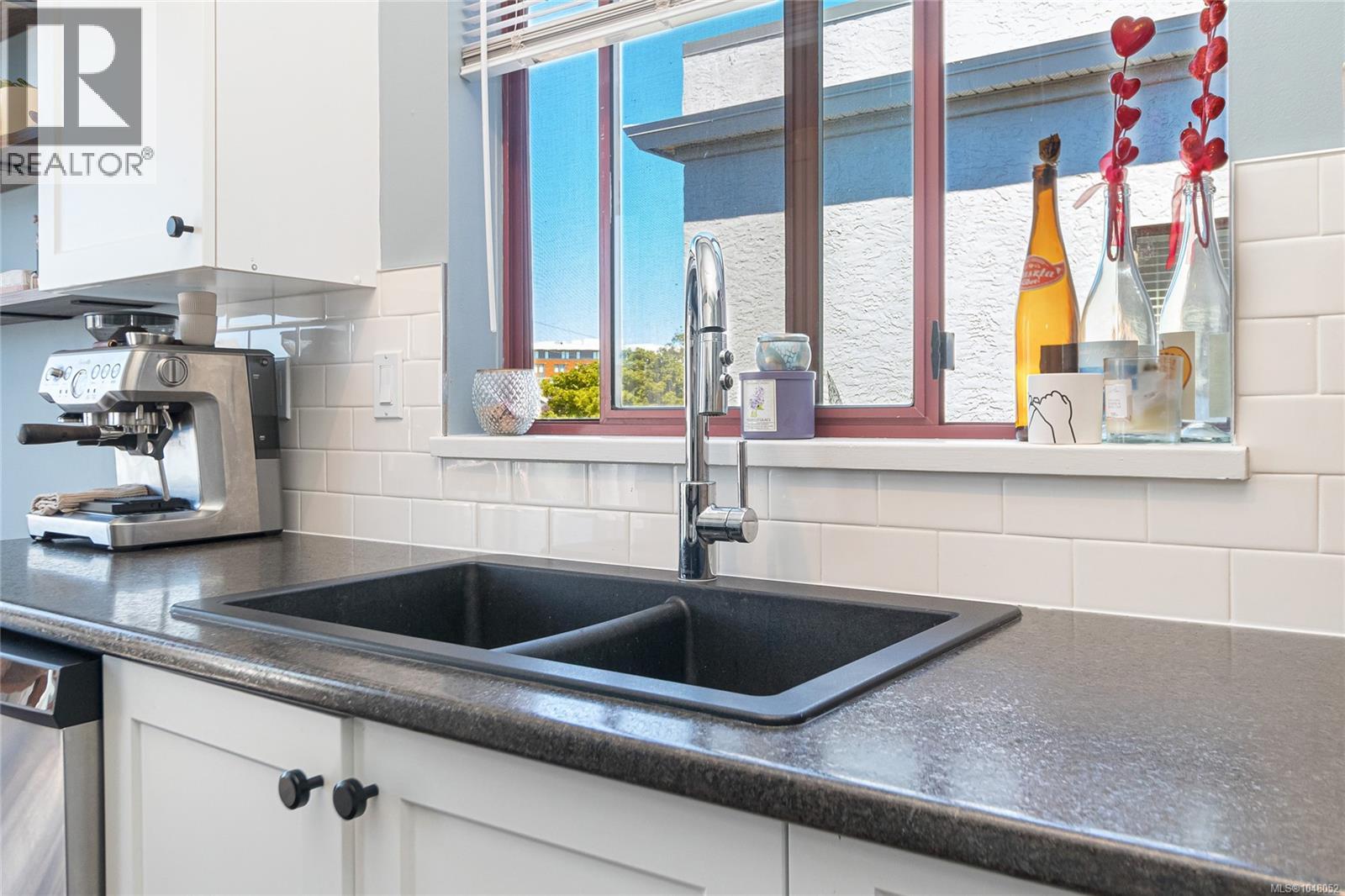 #407 545 Manchester Rd - Image 8