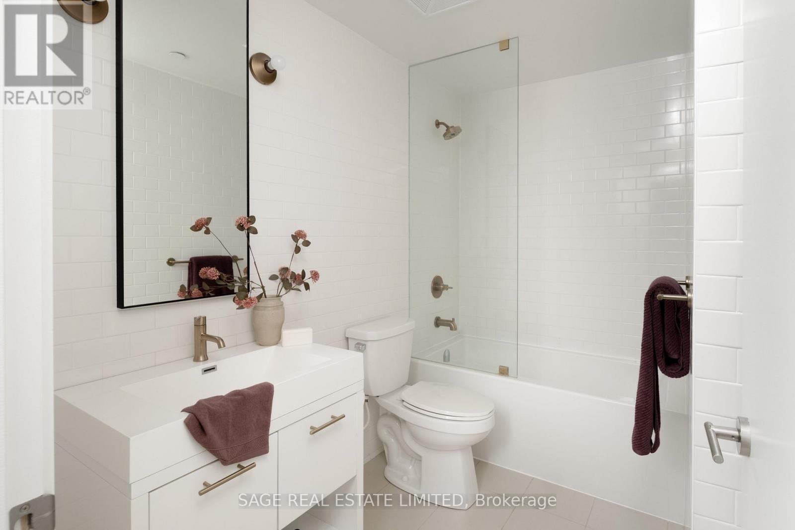 #214 106 DOVERCOURT ROAD - 14