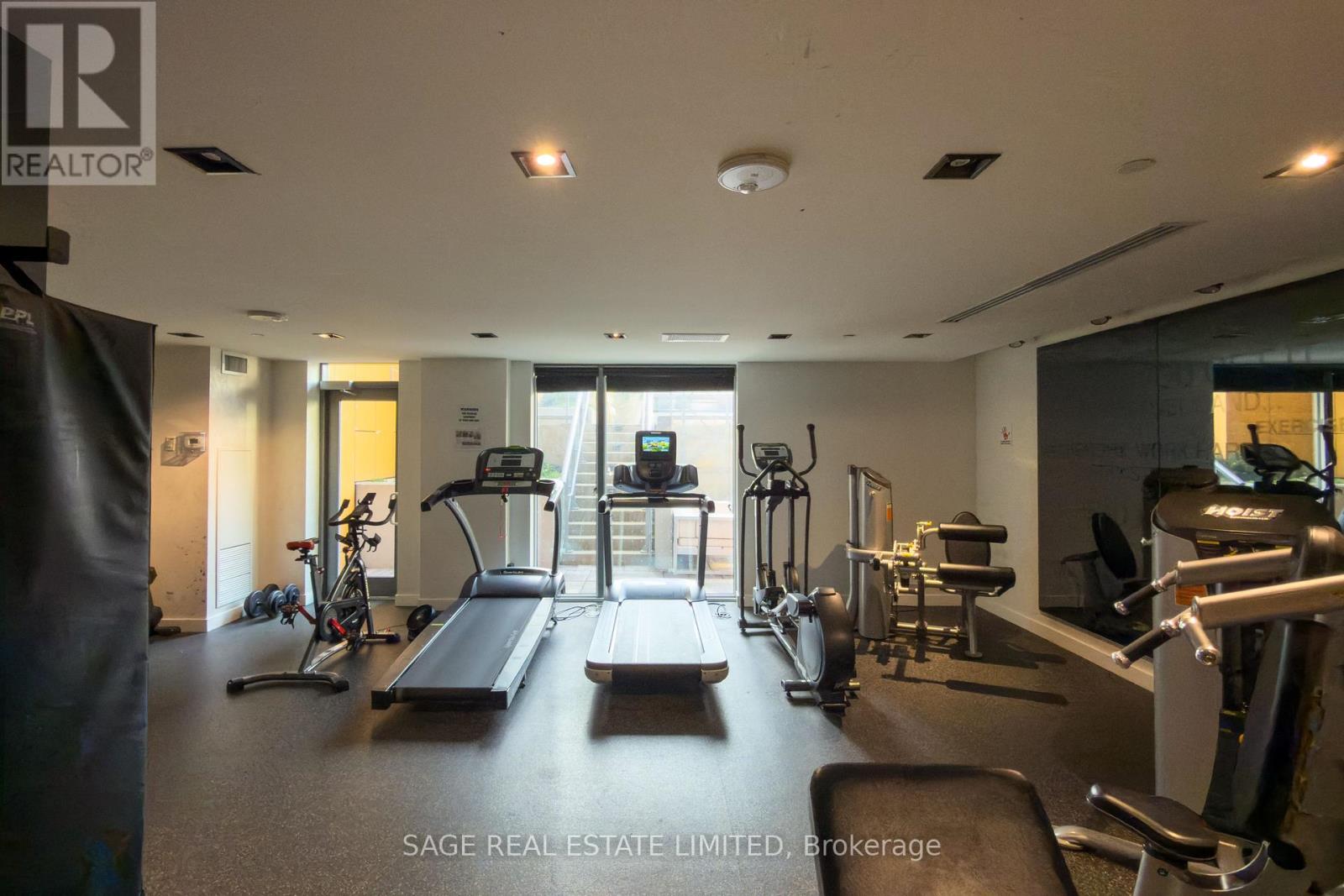 #214 106 DOVERCOURT ROAD - 19