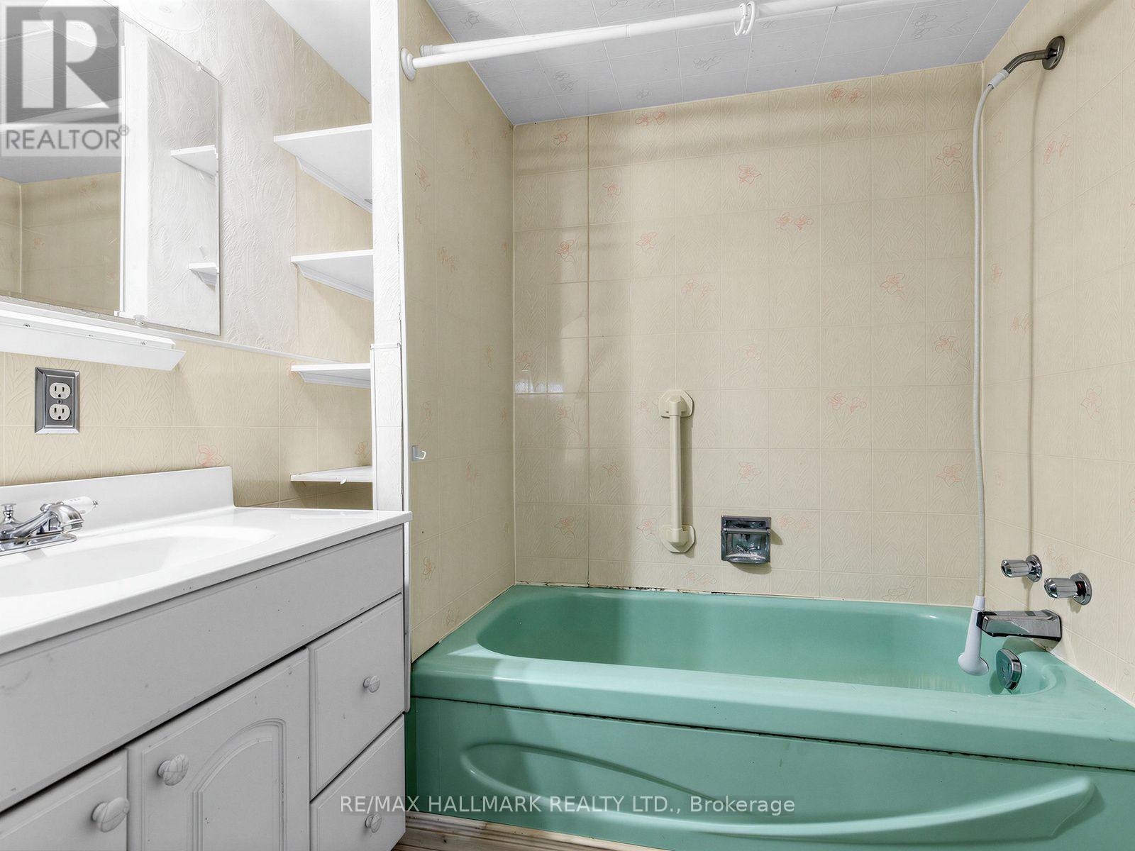 1553 RAWLINGS DRIVE - 35