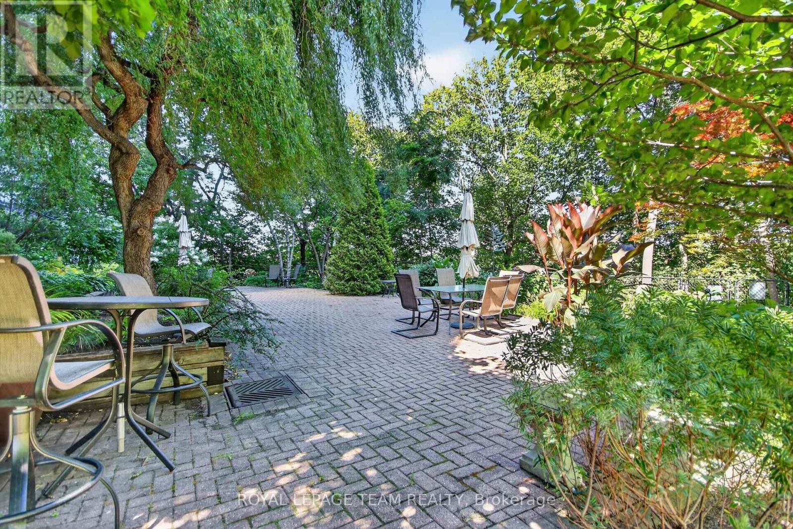 #701 131 WURTEMBURG STREET - 42
