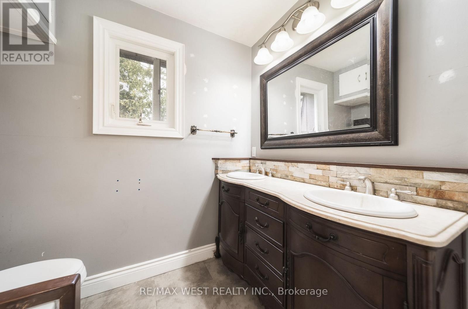 2801 25 SIDE ROAD - Image 17